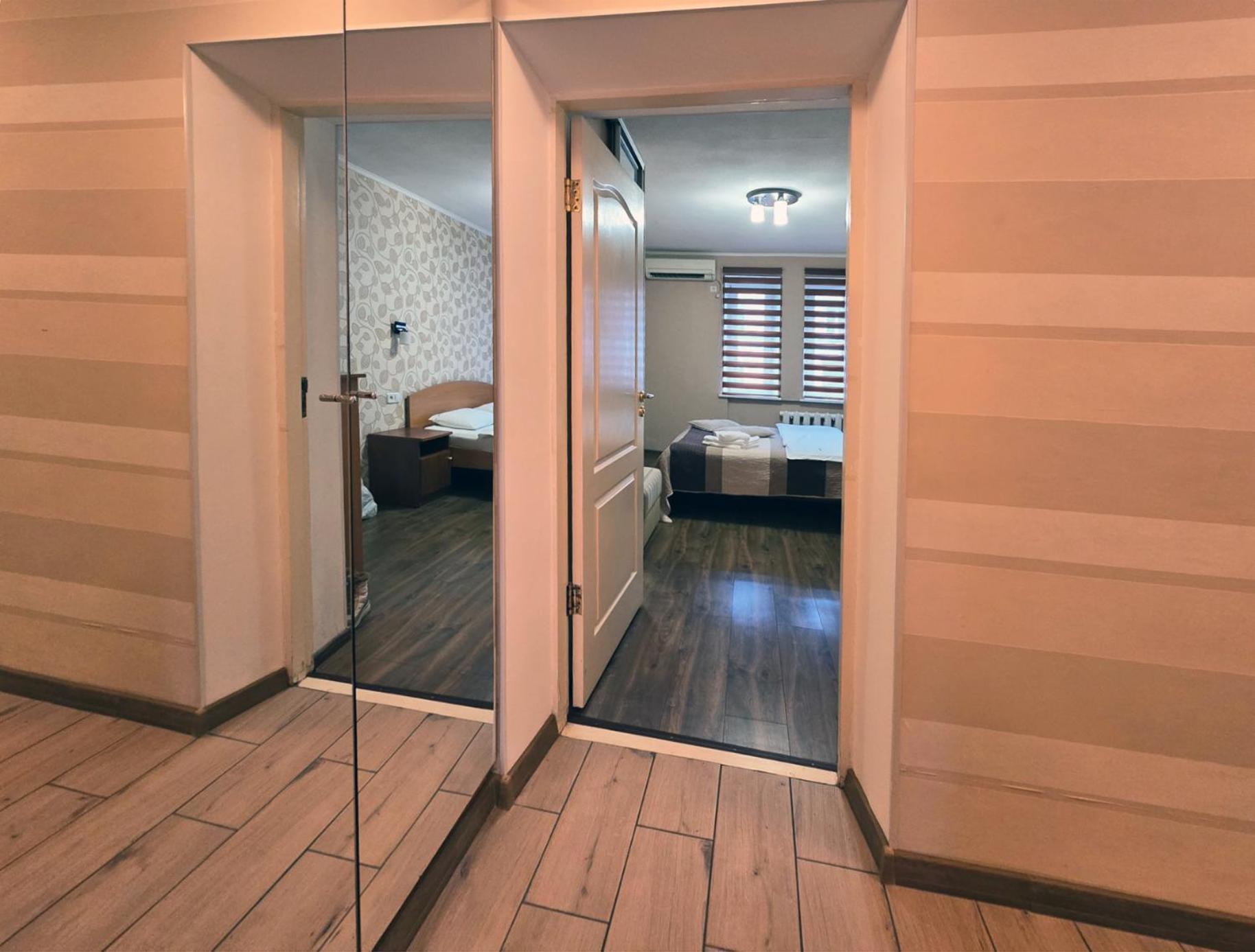 Home Hotel Apartments On Kontraktova Ploshcha 키예프 외부 사진