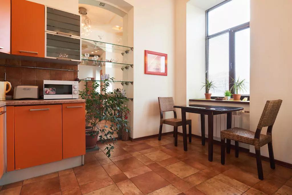 Home Hotel Apartments On Kontraktova Ploshcha 키예프 외부 사진