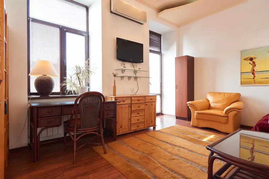 Home Hotel Apartments On Kontraktova Ploshcha 키예프 외부 사진